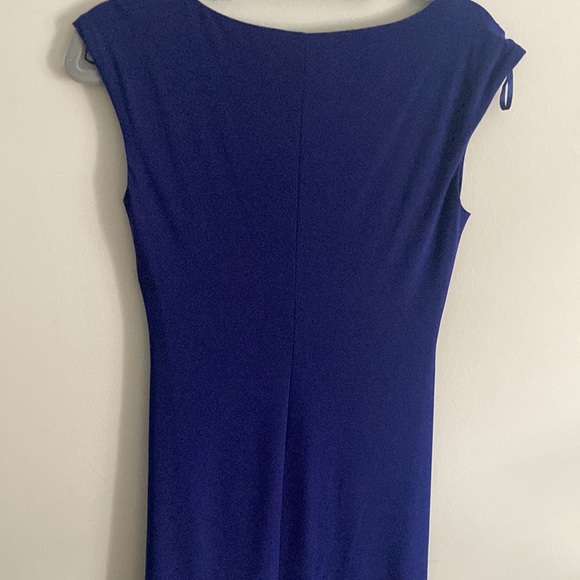 Size 8 slinky knee length purple Lauren dress - Picture 4 of 7